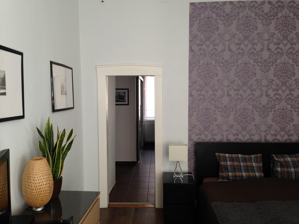 Private Apartment Centertown Budapeste Quarto foto